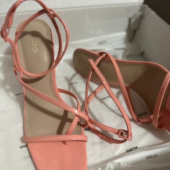 Pink Sqaure Sandal Block heels - Picture 11 of 14